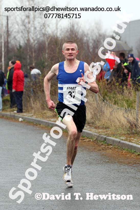 Mens relay, Elswick Harriers Relays, Newburn, Newcastle. Photo: David T. Hewitson/Sports for All Pics